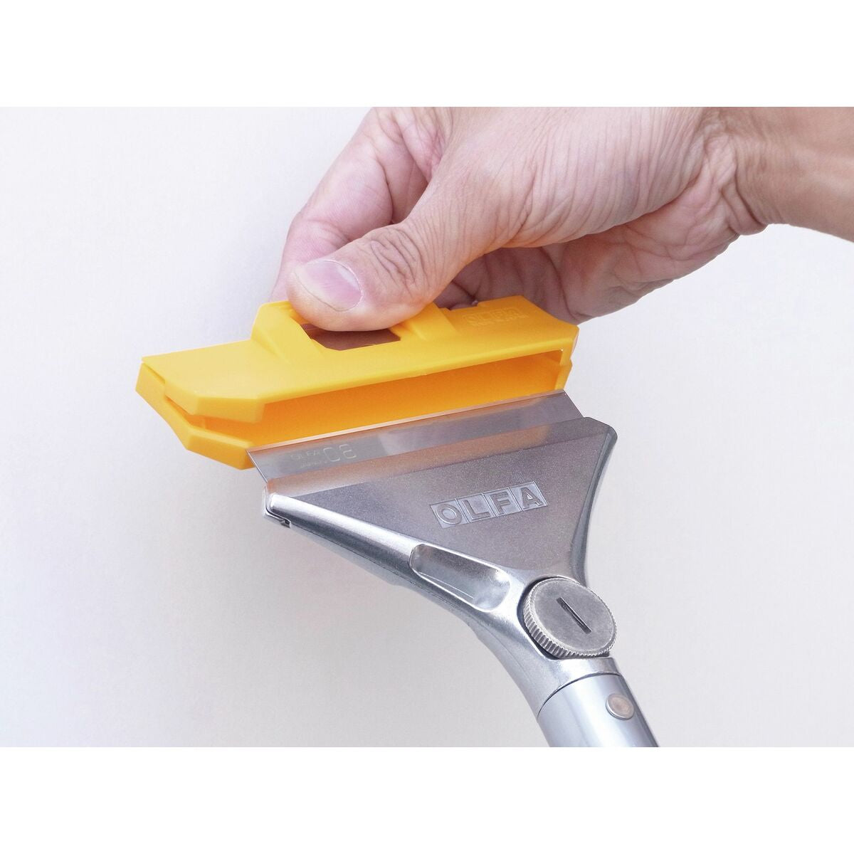 V3H1B32E93A379E8F1B9641D566990C7522R6634981P4