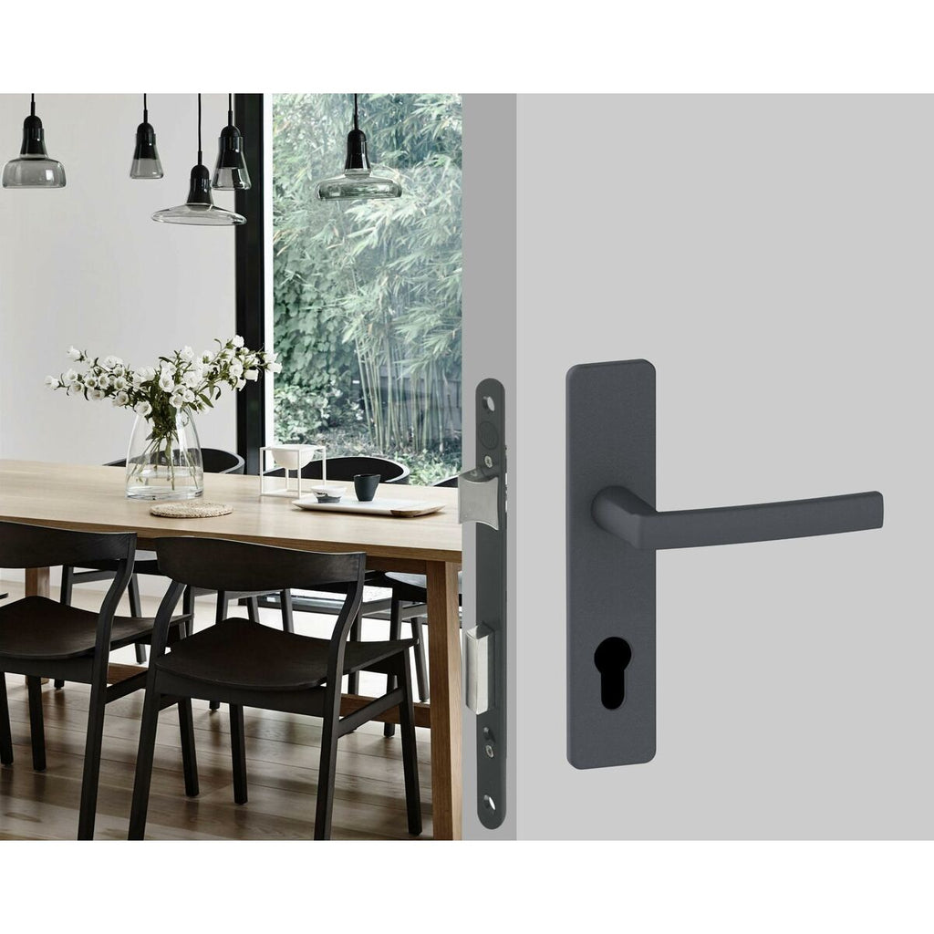 V2H338229C5BC8694C66A1E388B47CCF1E5R6819481P8