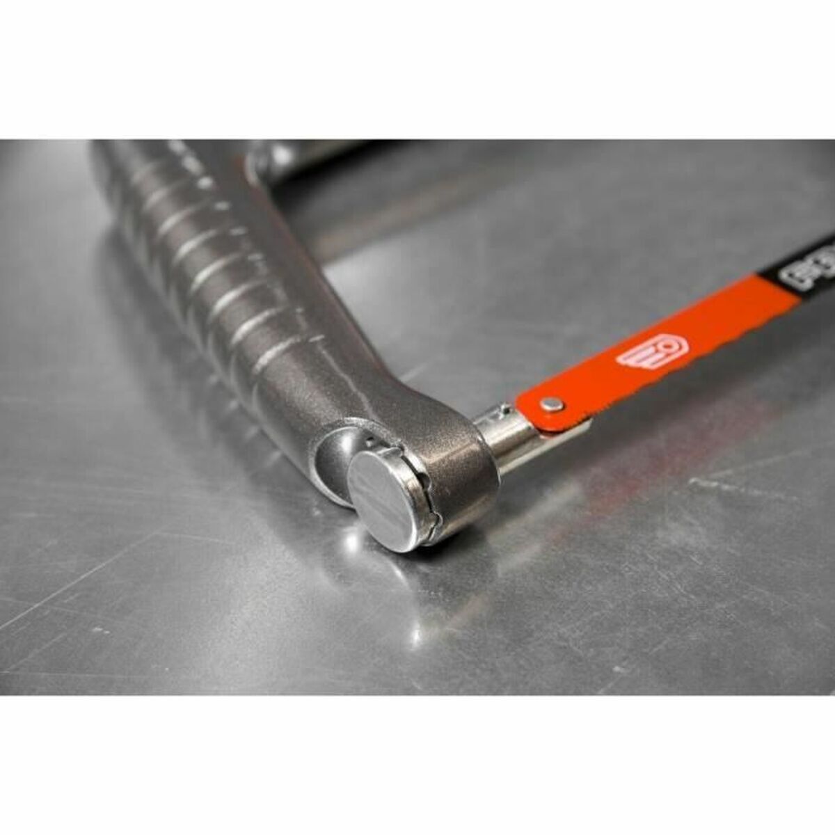 V4HCB50E8EEE13D095ADD19A0731D346BB2R4894752P4