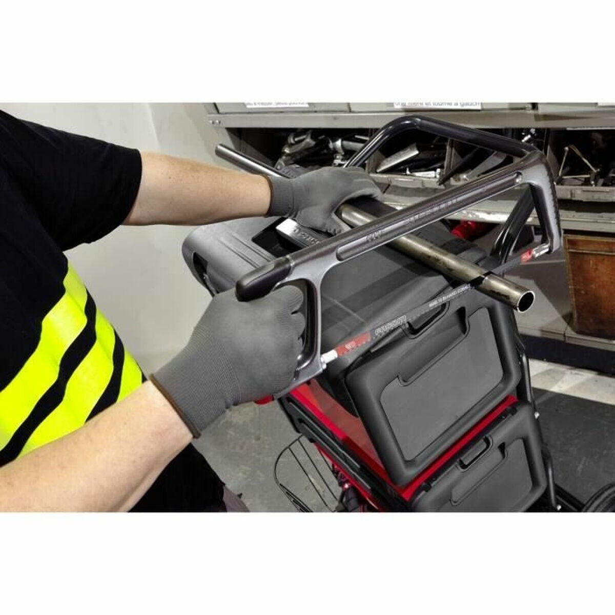 V4H43704CCE6C26AB90B432FBFEDA1C95C4R4894756P6