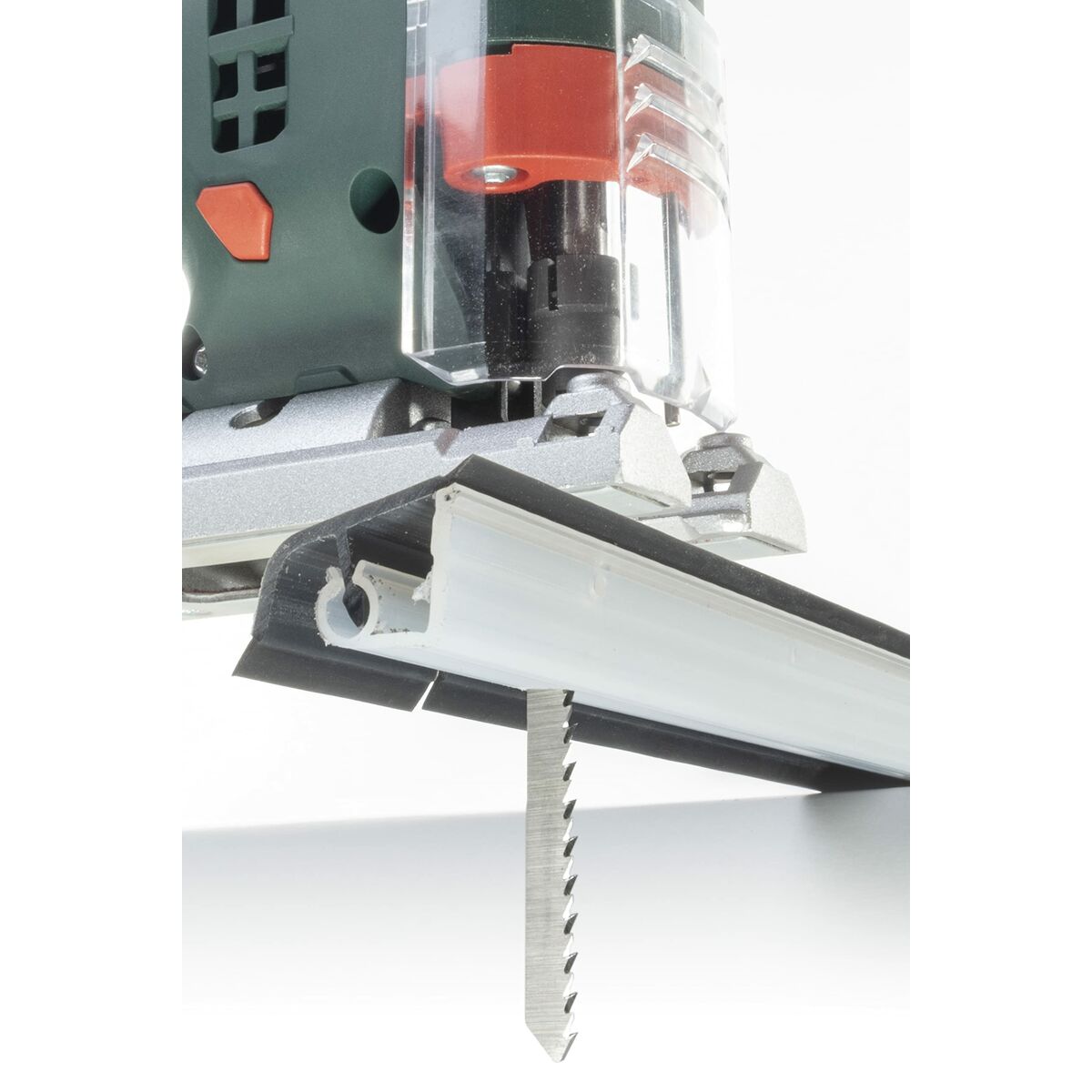 V6H7FCC826F00212DEAF4D0C5167AA28187R3447506P4