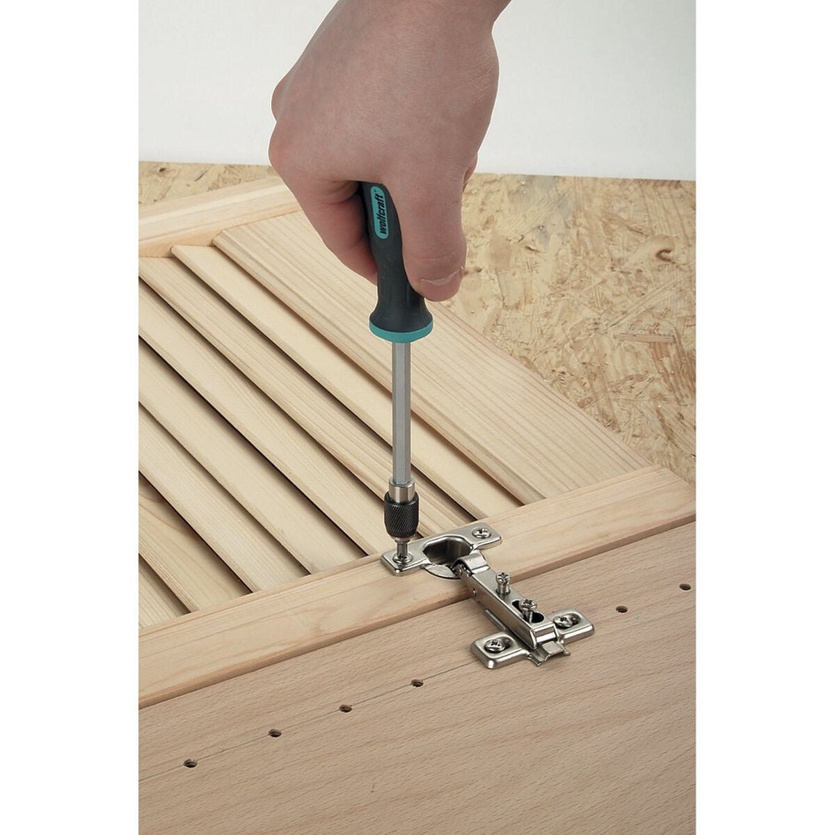 V10H8CF5B050858B214F5C2C5BC399A4265BR7233936P5