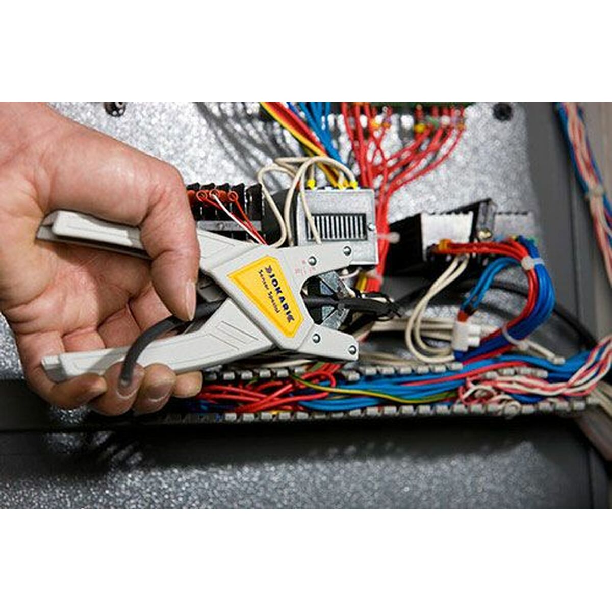 V2H861B0B14C4D81B062BD1D68A46D123A2R7371026P5