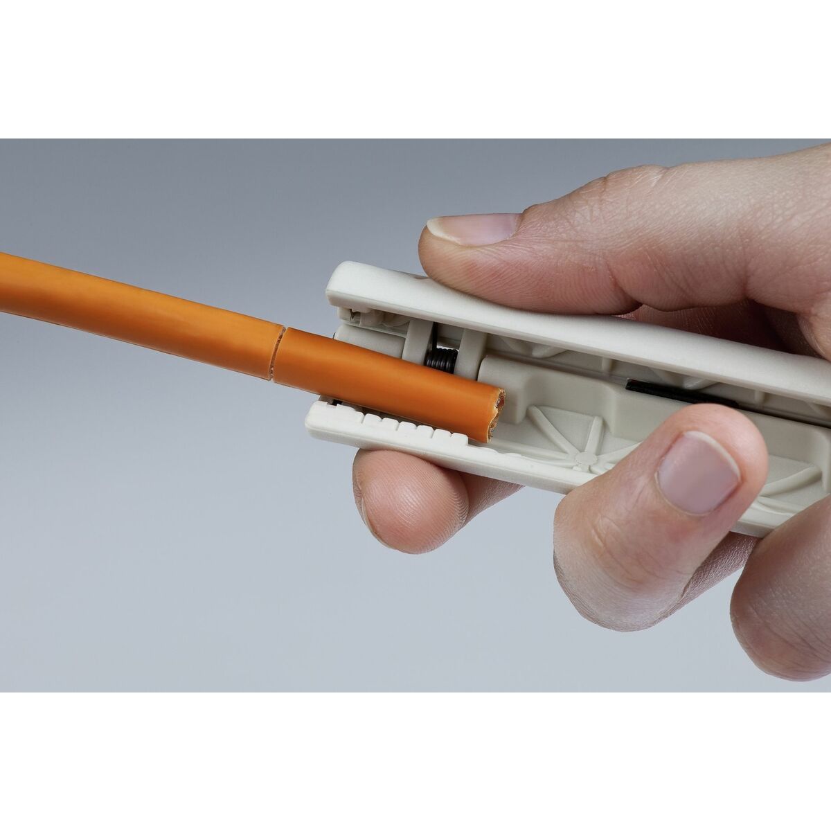 V3H626A817D6C5179728E9FBA174BCE6ECBR6629985P3