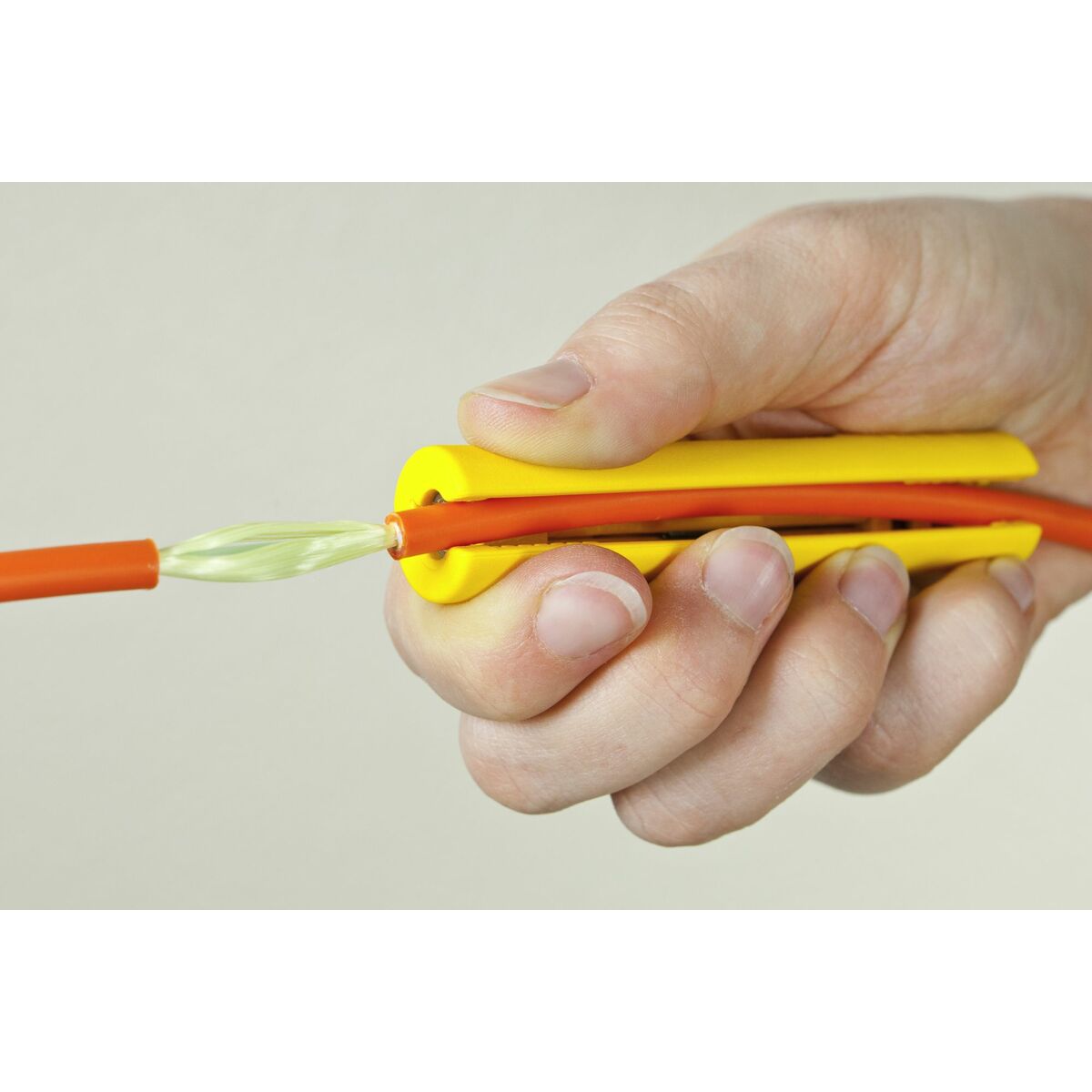 V3H610097CDB7B0E4BD6501A1E9FDEE78DFR6629020P3