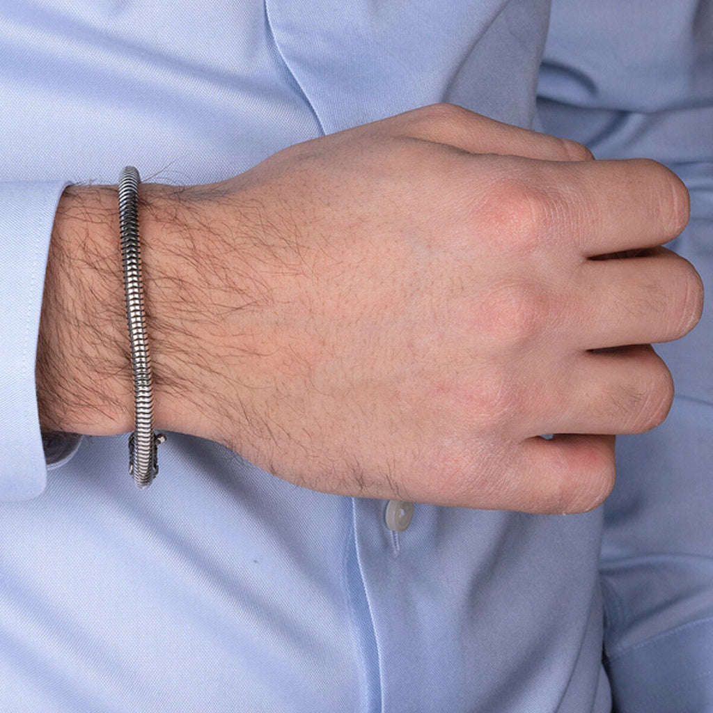 V3HE15C5D8181C2E4338D2BA030E4C18B86R4807310P3