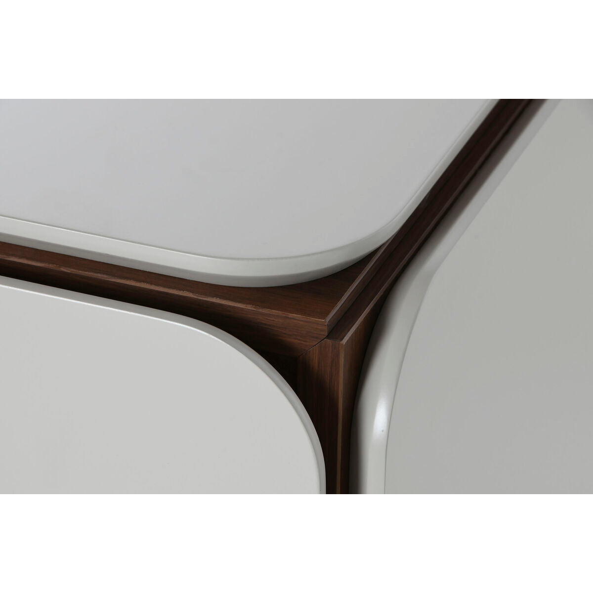 V5H2645055C33007AEB8418DD6C44C19A34R7133981P6