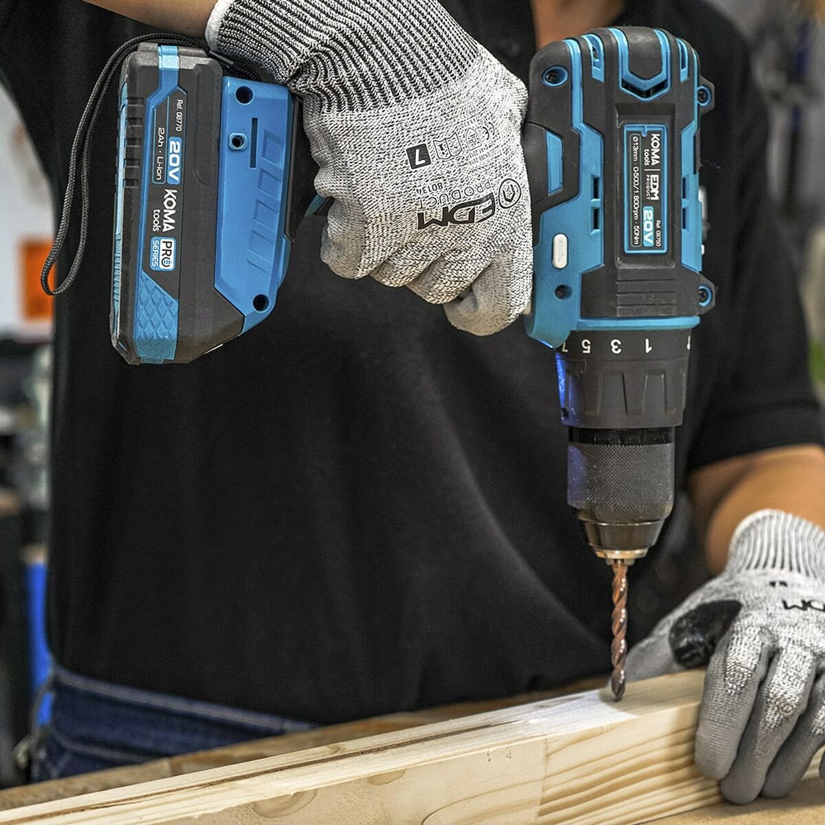 V13H2A6A140B49CDC54819A73CF2CBF5FC11R7234553P5