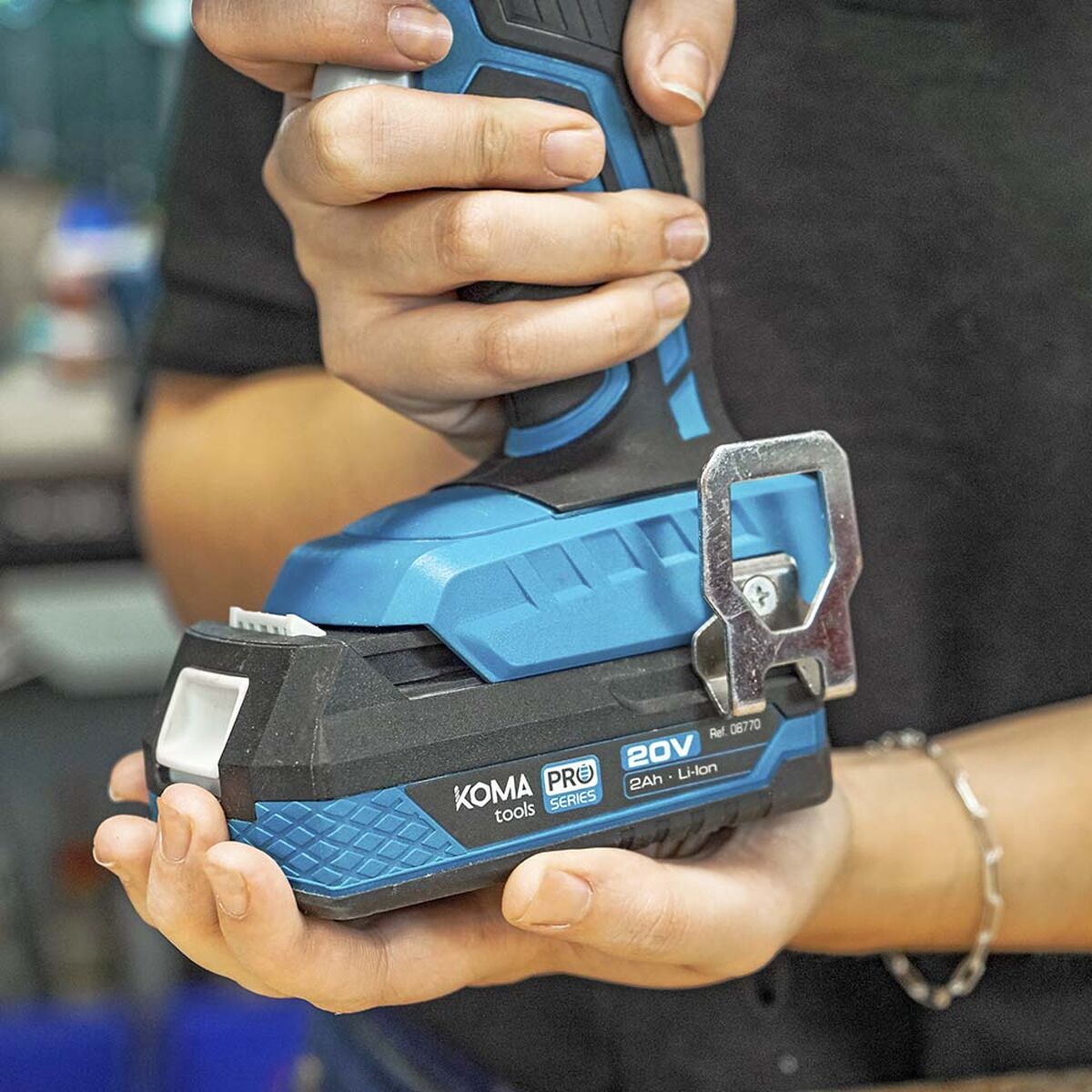 V13H718C8E061B5C1C4AB876EF0E33FF8082R7234554P6