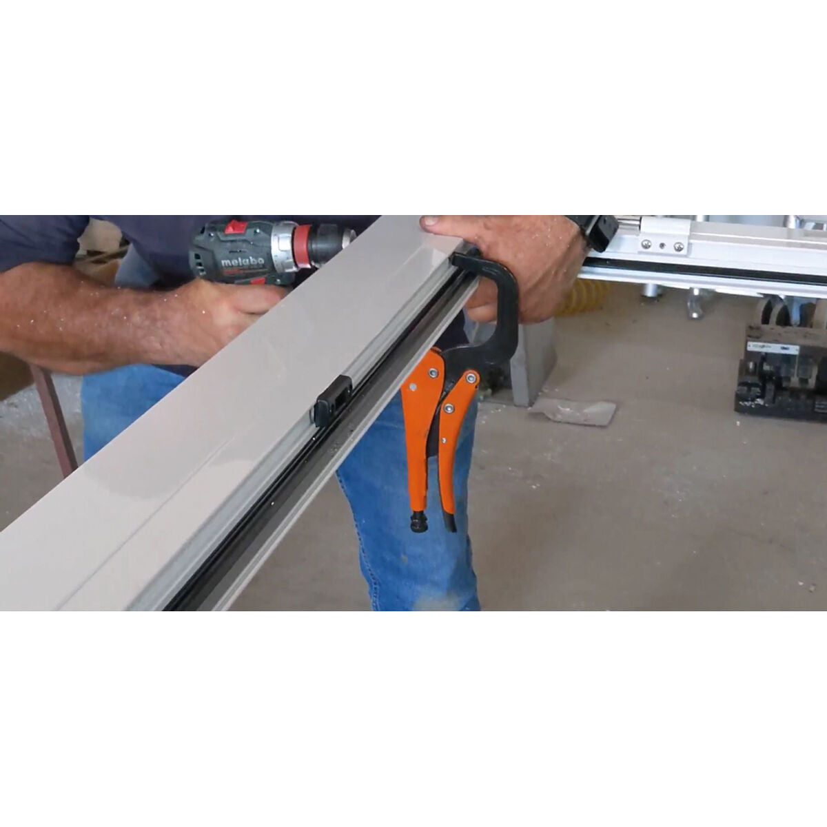 V2H8B05885C003D50CCE86440E1F5F5F77CR7370515P4