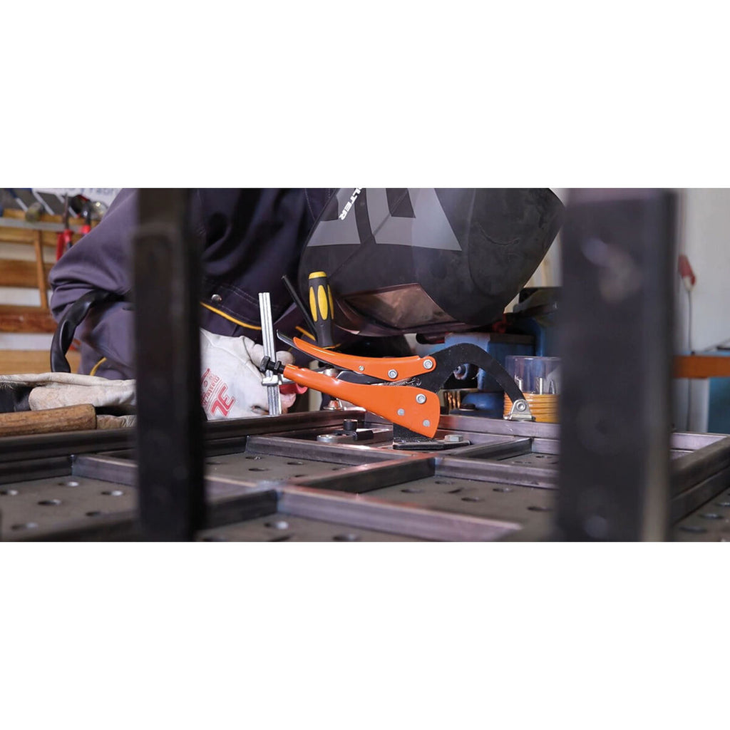 V3H1C2A7B8C1661A3825F3BD84D3DBF2D37R6633922P6