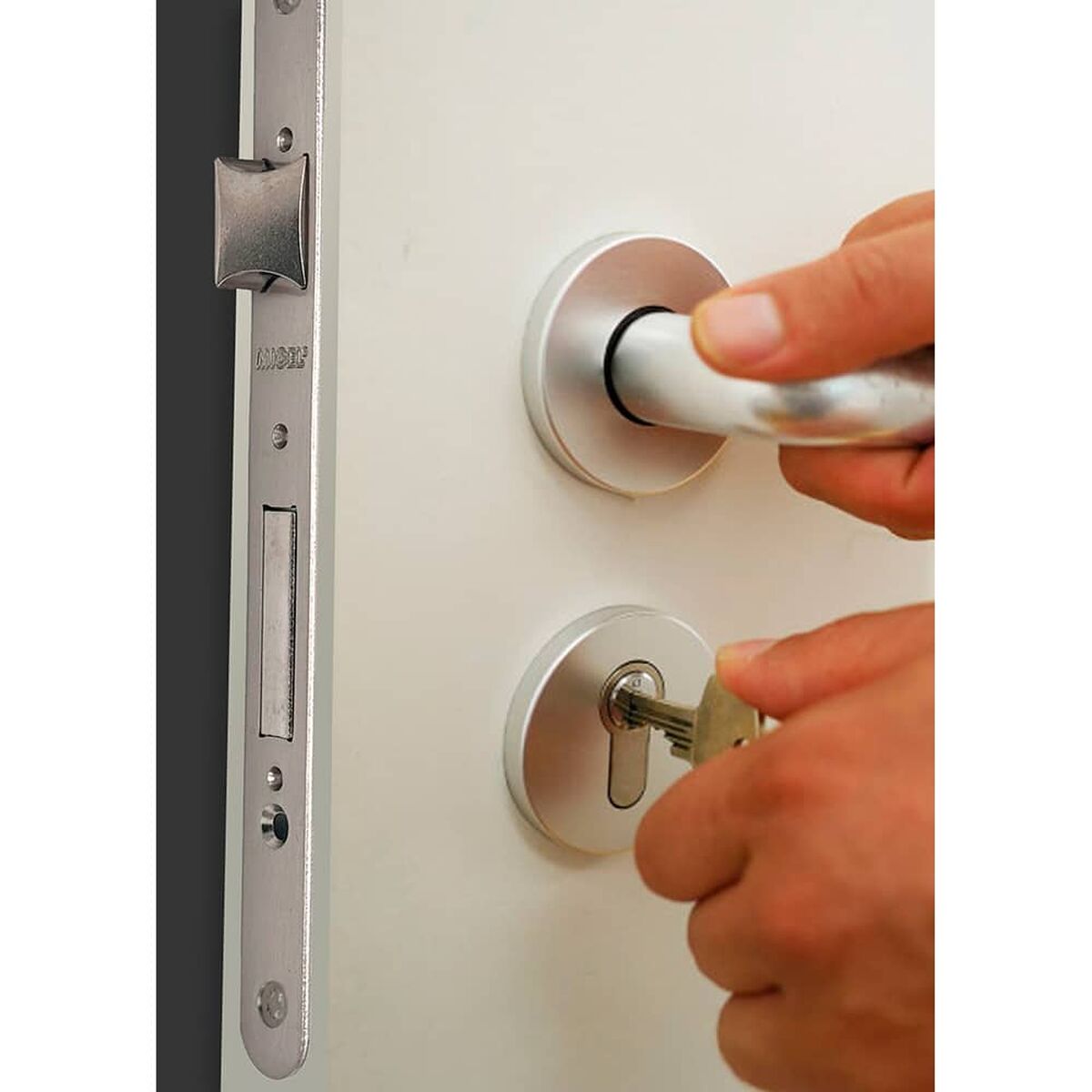 V2HE4DB6F5F93B46BF009AED32BF6D2E73AR7408256P2