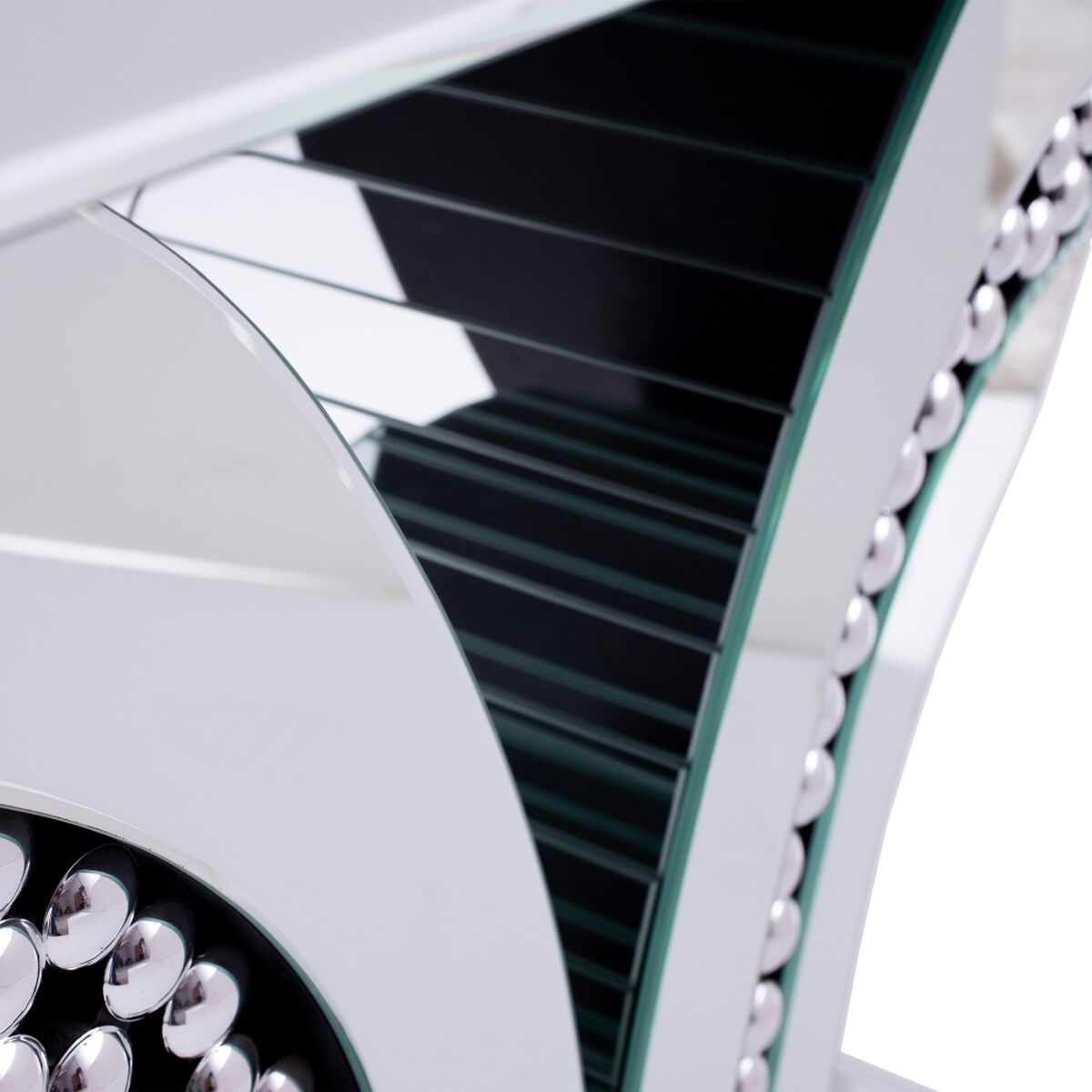 V4H5B42676C39FCC5BA0A9211D5975C3CB0R5019550P7