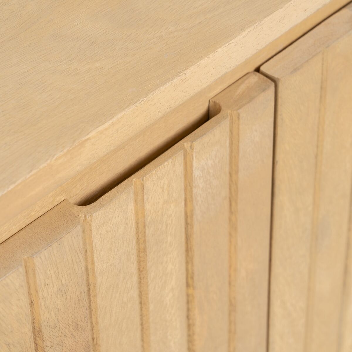 V6HF6BD495AC3824BF4424824ECD580BE72R6261568P4