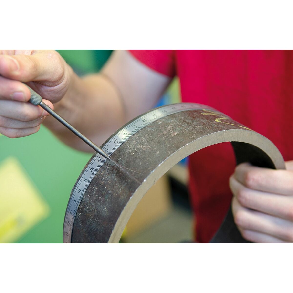 V2H3B2DEDEB065E4CEC17755A514952723AR6975460P3