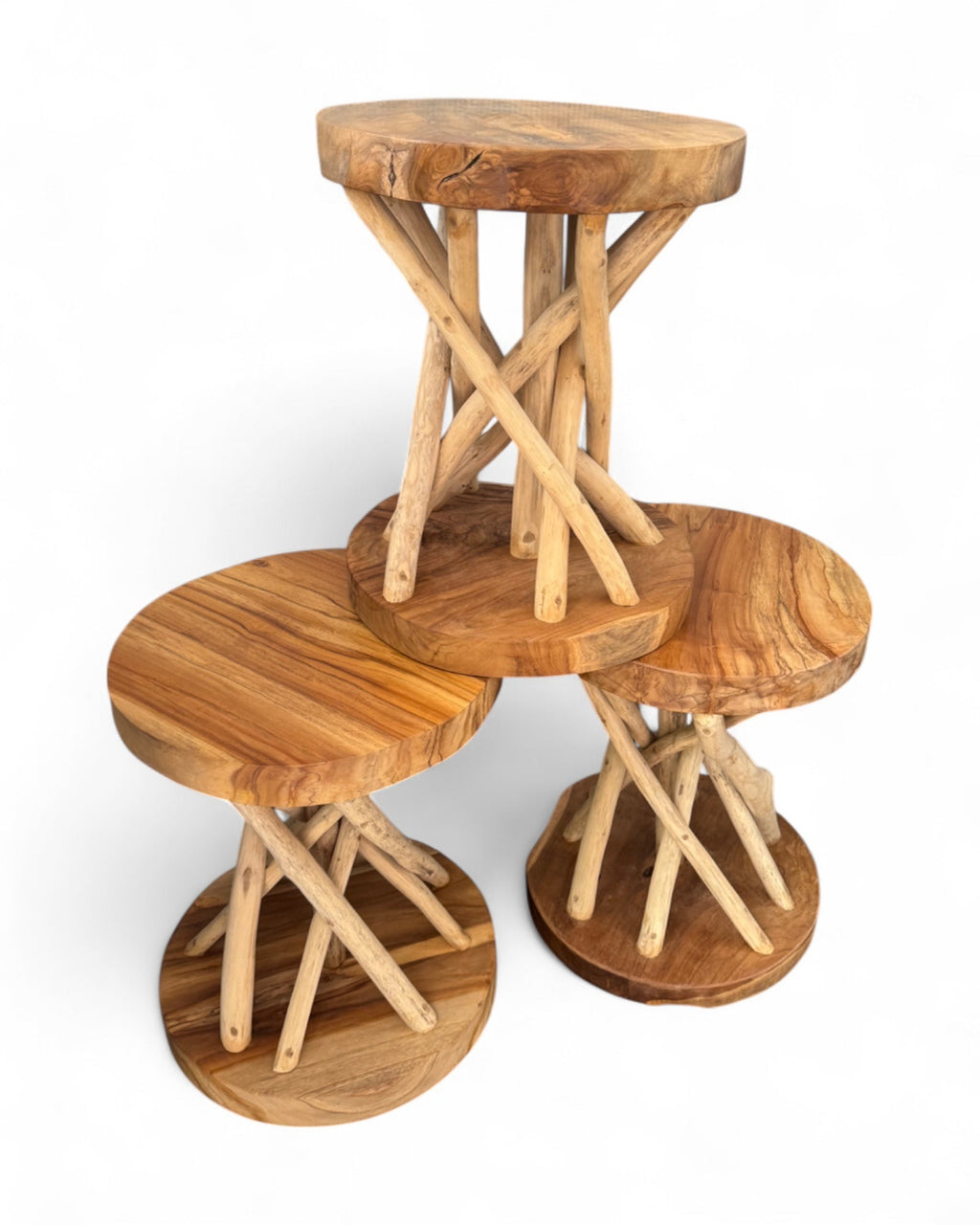 Holz Beistelltisch – Holzhocker Couchtisch – Handgefertigt – Verzweigt aus Suar- und Teakholz – 50x40x40 cm