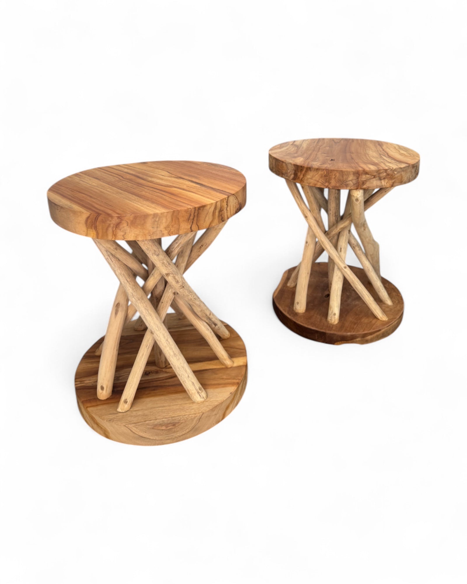 Holz Beistelltisch – Holzhocker Couchtisch – Handgefertigt – Verzweigt aus Suar- und Teakholz – 50x40x40 cm