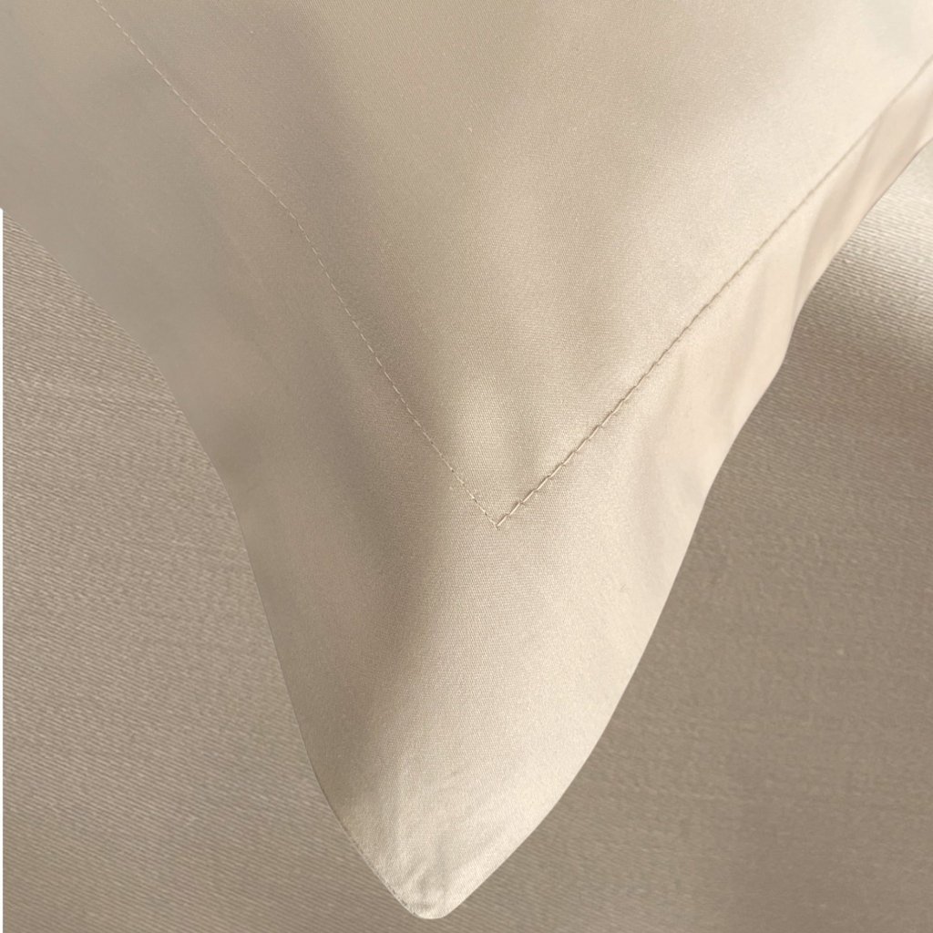 Charm Baumwolle Satin Kissenbezug – für Haus & Wohnen | Finole –…